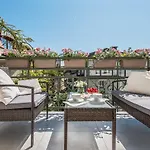 Aparthotel Molo 3*