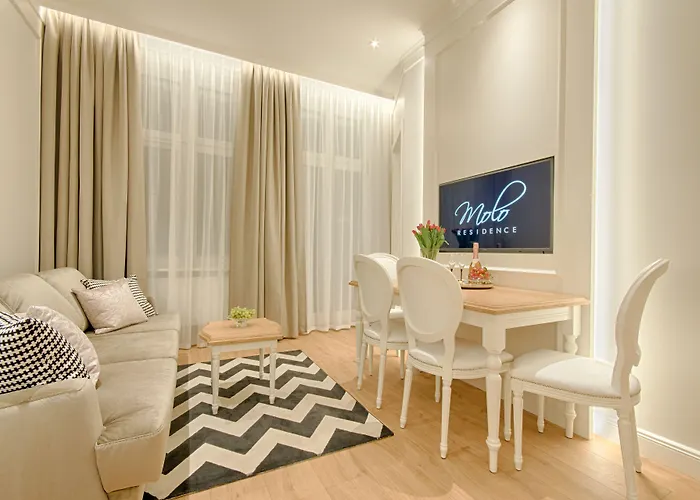 Molo 公寓式酒店 3*